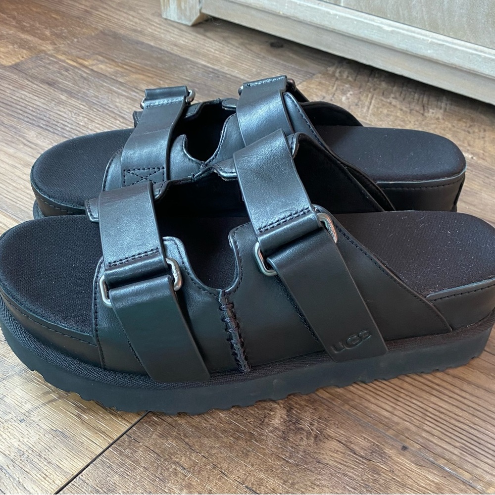 UGG Goldenstar Hi Slide sandals black NWOB 10